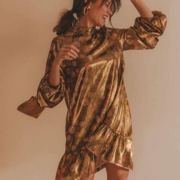 Gold Floral print dress. - Picture 3 of 3